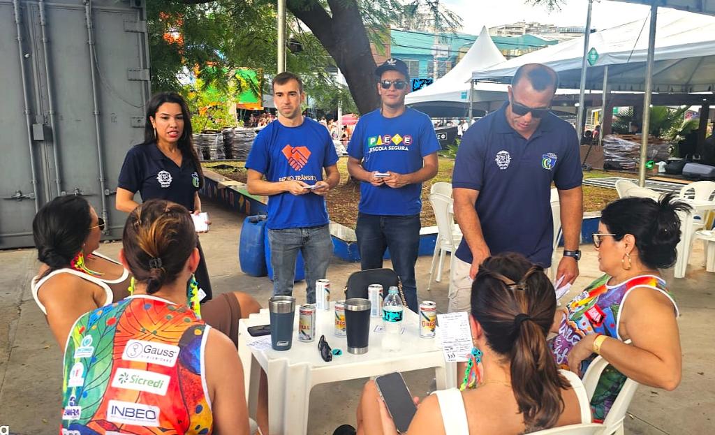 Detran-MT Detran-MT aborda mais de mil pessoas no feriado de carnaval com orientações de segurança no trânsito -